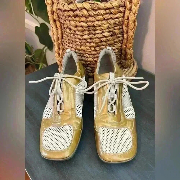 PRADA 1999 Gold Square mesh lace-up Sneakers Women’s Vintage. Size 9.5/40 - Picture 1 of 8